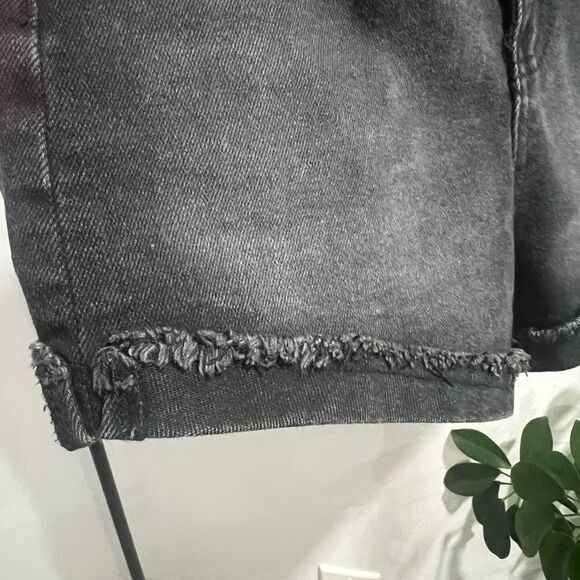 Kendall & Kylie Shorts - Picture 4 of 5